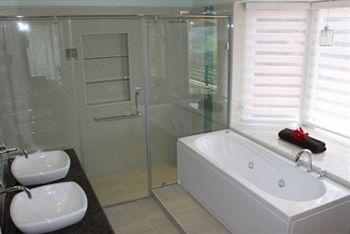 Farview Mountain Resort Villas Utakamand Zewnętrze zdjęcie